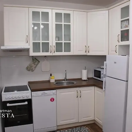 Vesta Apartment *